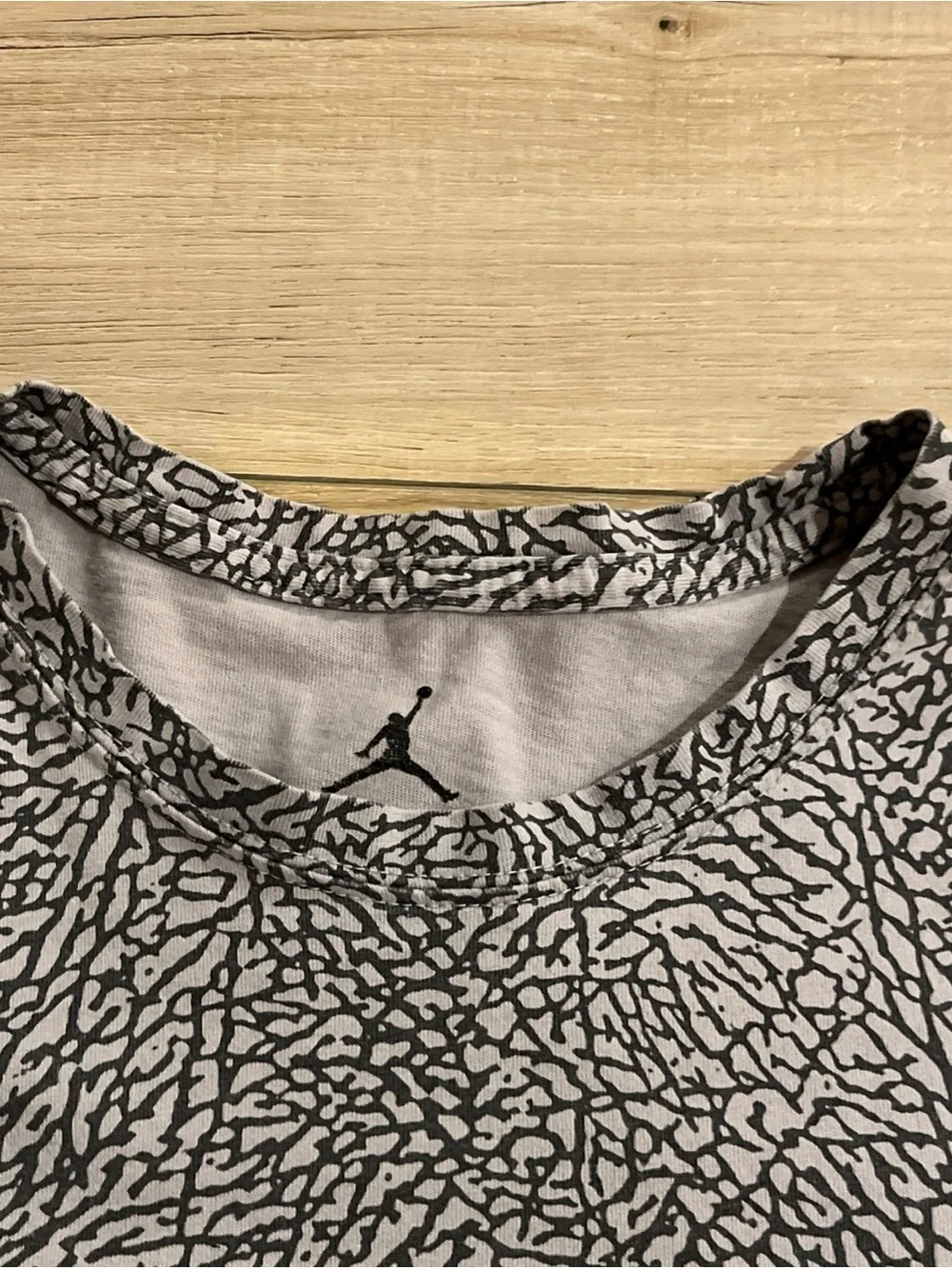 Air Jordan Gray Elephant Print T-shirt Size S Streetwear Retro Sneakerhead